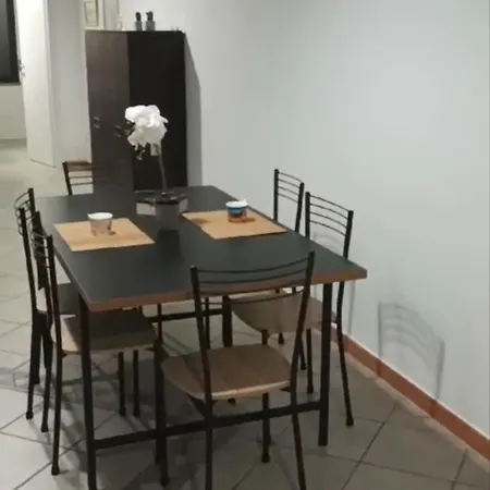Apartment Red *